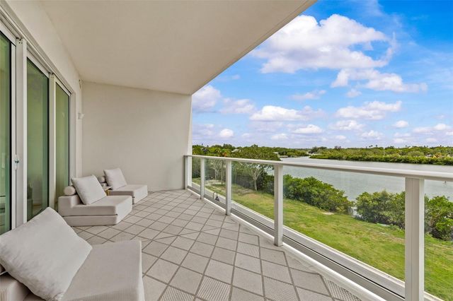 1020 SUNSET POINT ROAD 310, Clearwater, FL 33755