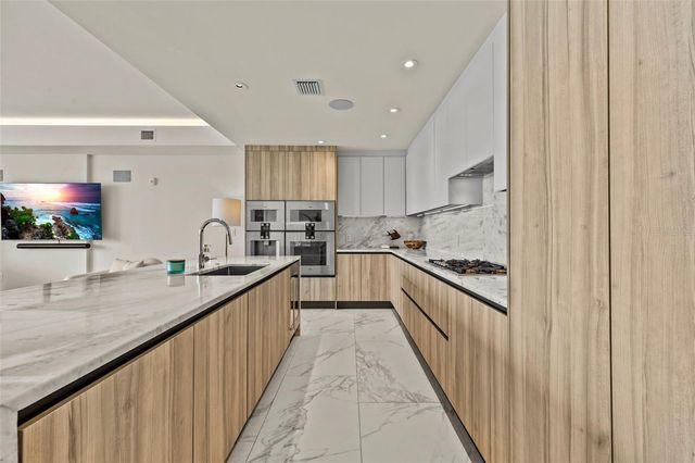 1020 SUNSET POINT ROAD 310, Clearwater, FL 33755