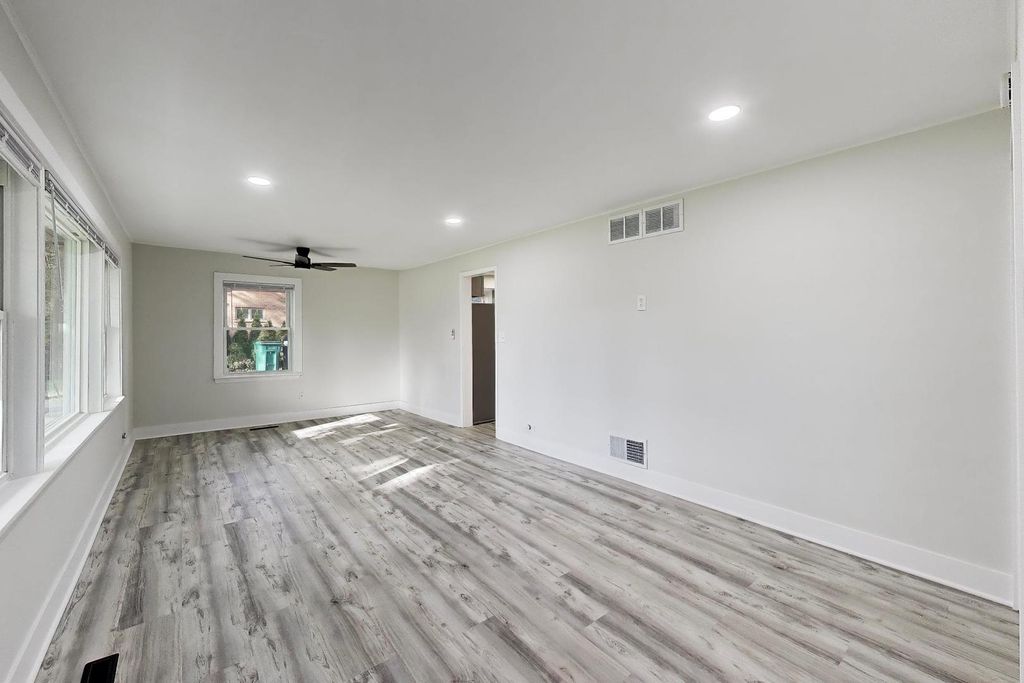 48 N Pleasant Road, Lake Zurich, IL 60047 — photo 3