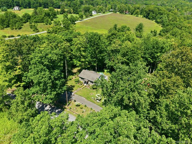 661 Oak Ridge Road, Ellenville, NY 12428