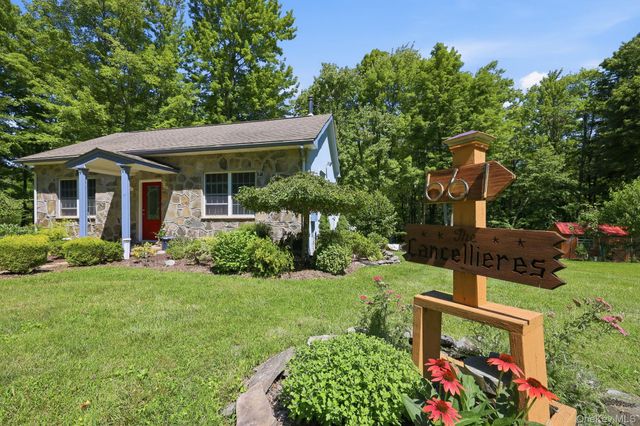 661 Oak Ridge Road, Ellenville, NY 12428
