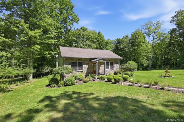 661 Oak Ridge Road, Ellenville, NY 12428