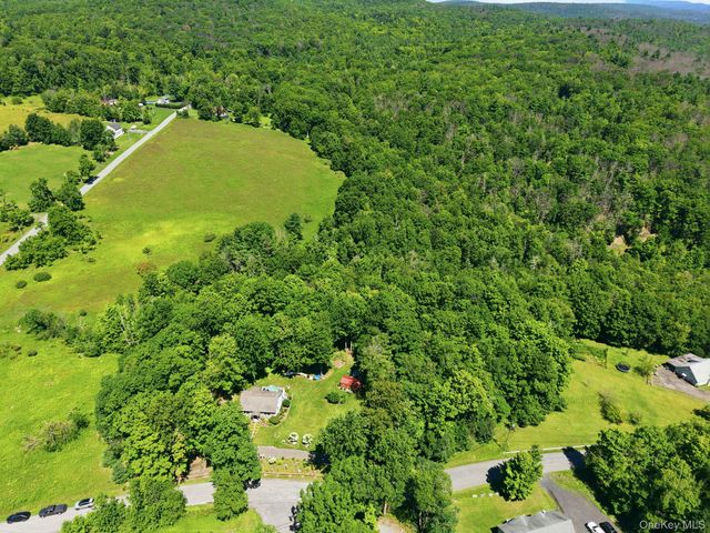 661 Oak Ridge Road, Ellenville, NY 12428