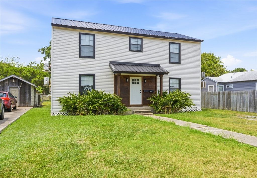 2833 Lawnview St, Corpus Christi, TX 78404 — photo 2