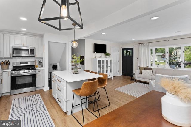 127 MIRY BROOK RD, Hamilton, NJ 08690