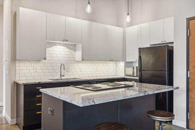 769 N High Street, R301, Columbus, OH 43215