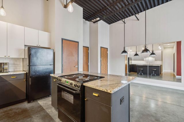 769 N High Street, R301, Columbus, OH 43215