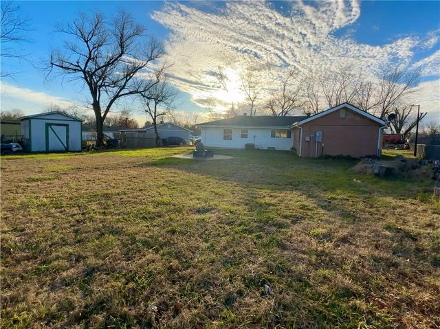 705 N Steven Drive, Rogers, AR 72756