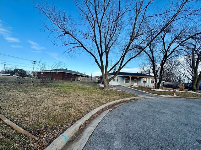 705 N Steven Drive, Rogers, AR 72756