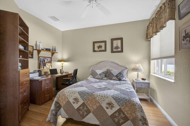 9146 Bay Point Circle, West Palm Beach, FL 33411