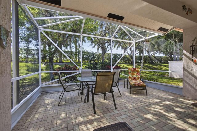 9146 Bay Point Circle, West Palm Beach, FL 33411