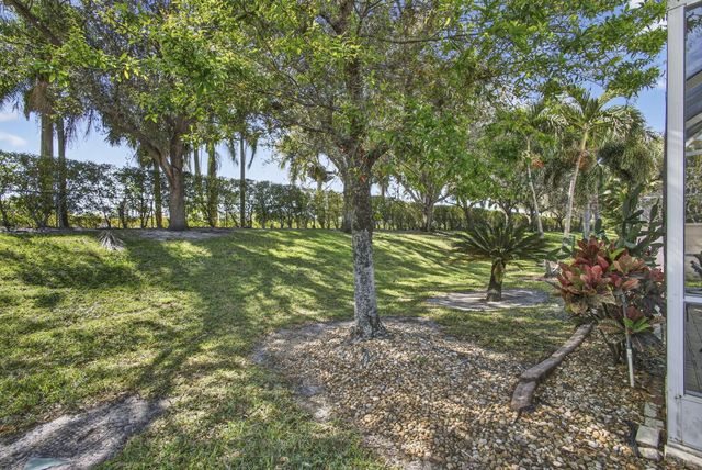 9146 Bay Point Circle, West Palm Beach, FL 33411