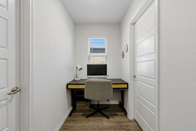 830 Creekview Lane, Lavon, TX 75166