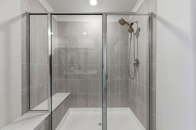 830 Creekview Lane, Lavon, TX 75166