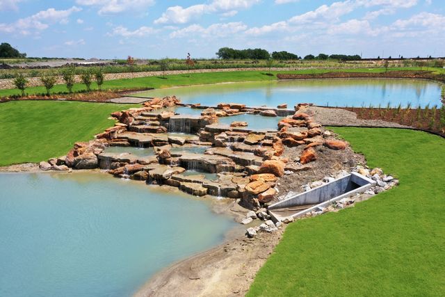 830 Creekview Lane, Lavon, TX 75166