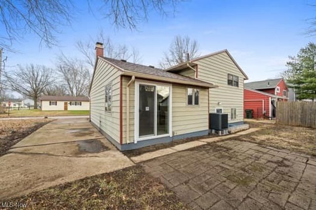 6006 Rosebelle Avenue, North Ridgeville, OH 44039