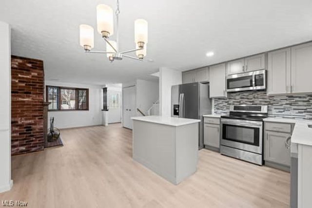 6006 Rosebelle Avenue, North Ridgeville, OH 44039