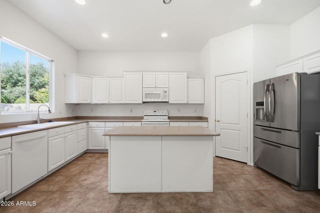 2808 E PARK Avenue, Gilbert, AZ 85234
