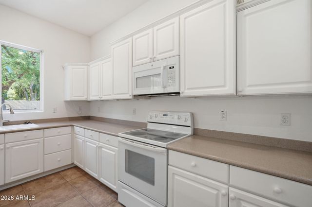 2808 E PARK Avenue, Gilbert, AZ 85234