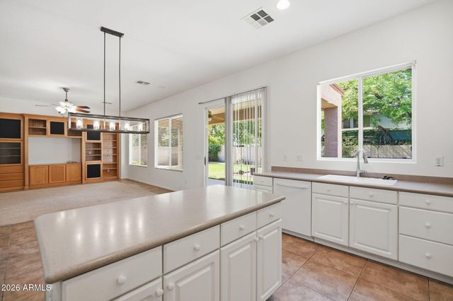 2808 E PARK Avenue, Gilbert, AZ 85234