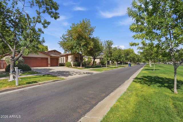 2808 E PARK Avenue, Gilbert, AZ 85234