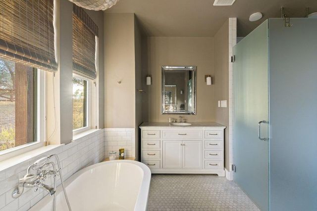 32045 Mirela Ann RD, Dripping Springs, TX 78620