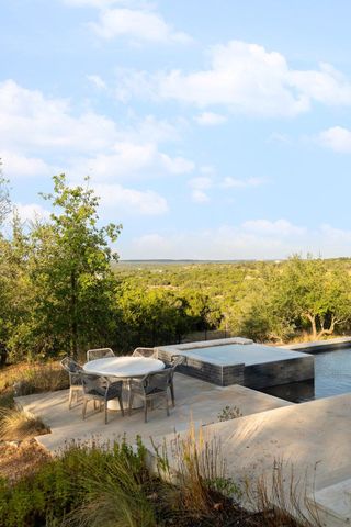 32045 Mirela Ann RD, Dripping Springs, TX 78620