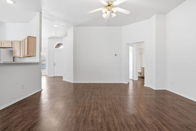 1325 Maple Ridge Drive, Mesquite, TX 75149