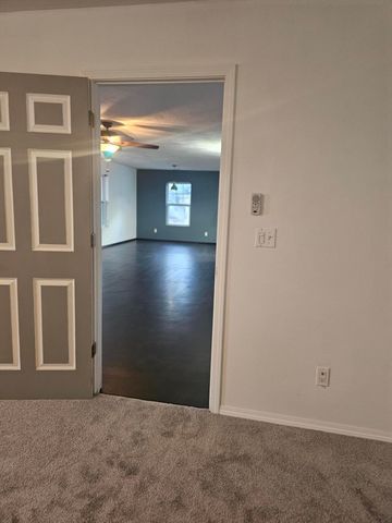 5009 S 142nd Road, Morrisville, MO 65710