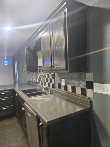 5009 S 142nd Road, Morrisville, MO 65710