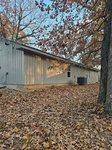5009 S 142nd Road, Morrisville, MO 65710
