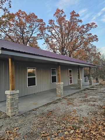 5009 S 142nd Road, Morrisville, MO 65710