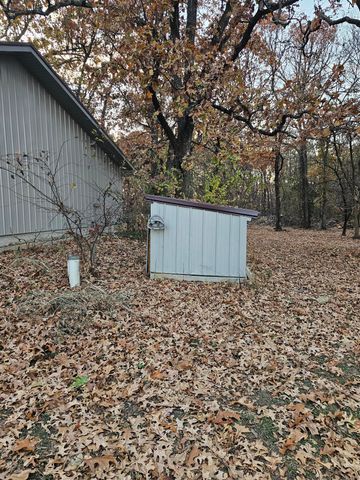 5009 S 142nd Road, Morrisville, MO 65710