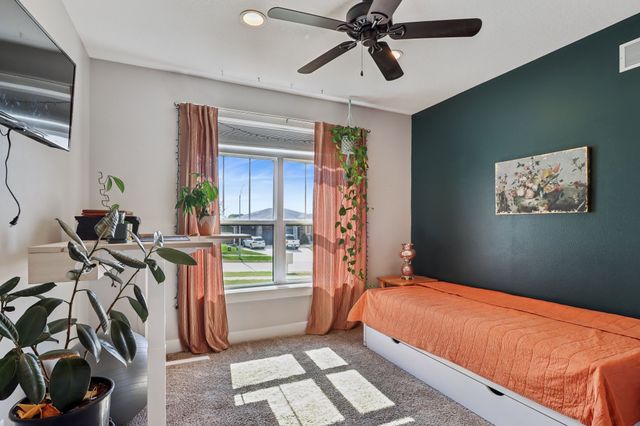 7740 Spring Creek Drive, Pleasant Hill, IA 50327