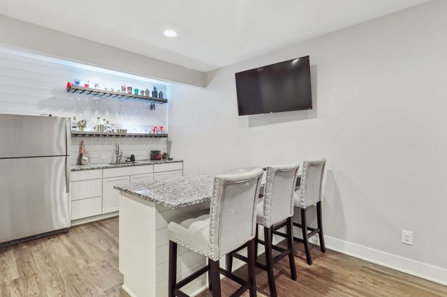 7740 Spring Creek Drive, Pleasant Hill, IA 50327