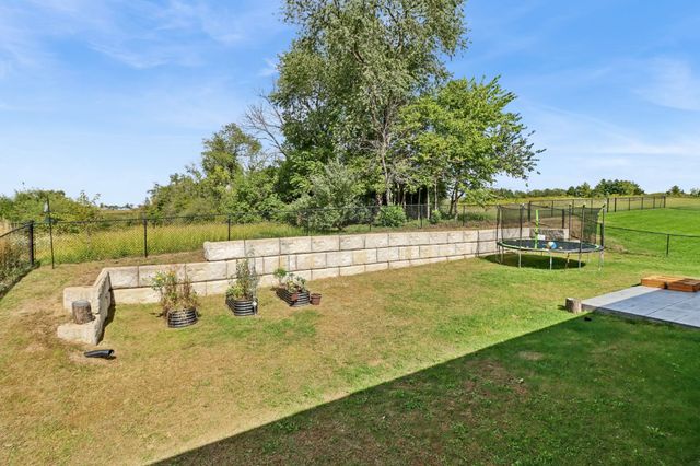 7740 Spring Creek Drive, Pleasant Hill, IA 50327