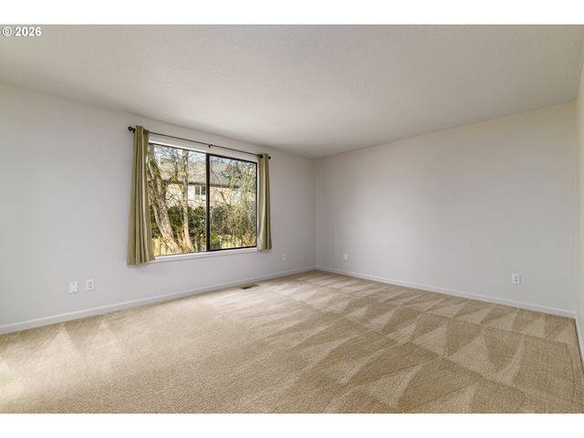 17635 Nw ASHLAND Dr, Portland, OR 97229