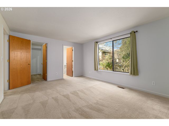 17635 Nw ASHLAND Dr, Portland, OR 97229