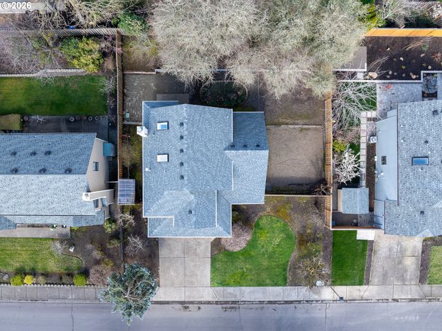 17635 Nw ASHLAND Dr, Portland, OR 97229