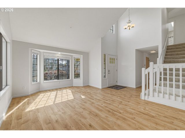 17635 Nw ASHLAND Dr, Portland, OR 97229