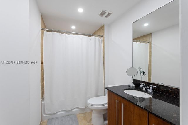 7350 SW 89th St 607S, Miami, FL 33156