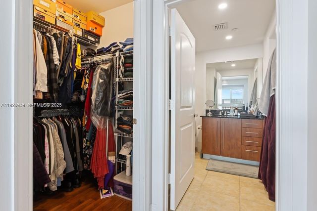 7350 SW 89th St 607S, Miami, FL 33156