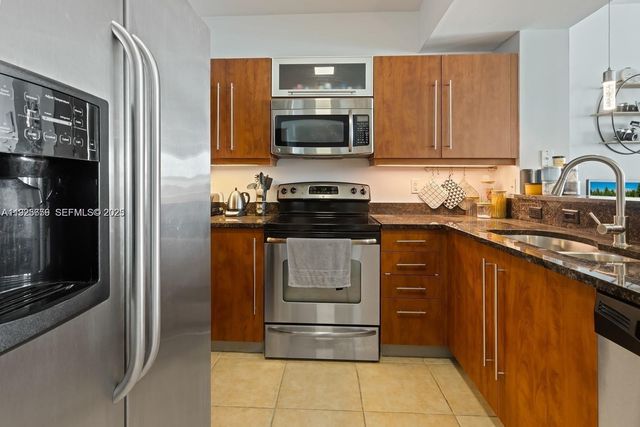 7350 SW 89th St 607S, Miami, FL 33156