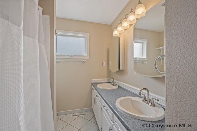 3069 HANSON ST, Cheyenne, WY 82001