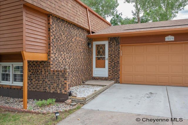 3069 HANSON ST, Cheyenne, WY 82001