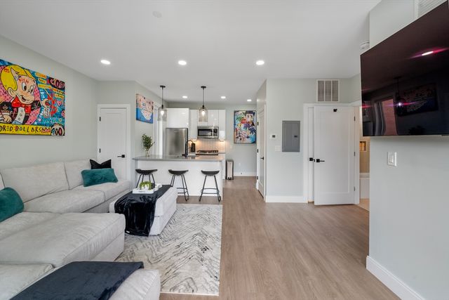 277 Border 401, Boston, MA 02128