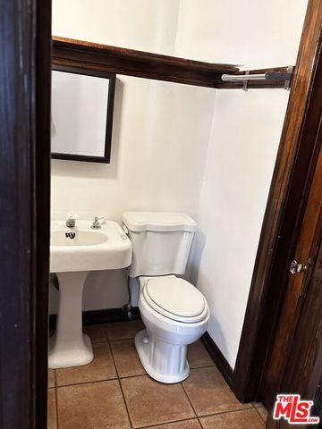 156 N Kenmore Avenue, Los Angeles, CA 90004