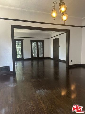 156 N Kenmore Avenue, Los Angeles, CA 90004
