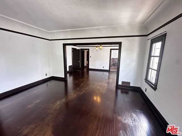 156 N Kenmore Avenue, Los Angeles, CA 90004