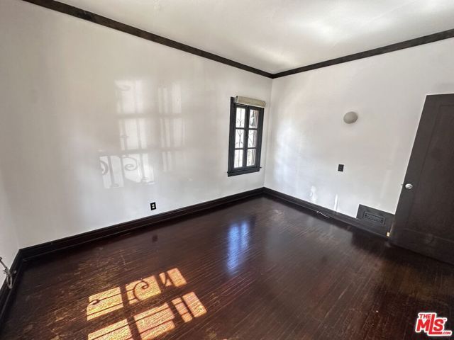 156 N Kenmore Avenue, Los Angeles, CA 90004